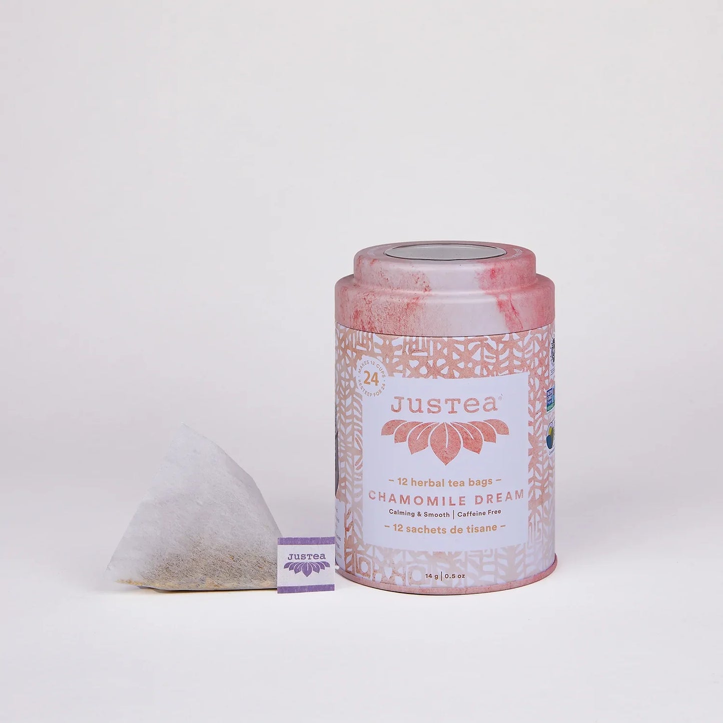 Organic Chamomile Dream tea bags with honey and flower blossoms