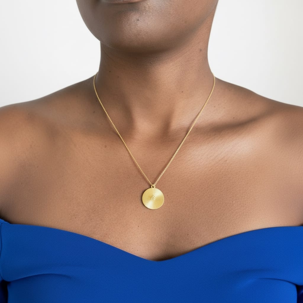 Star Coin Medallion Necklace — Gold